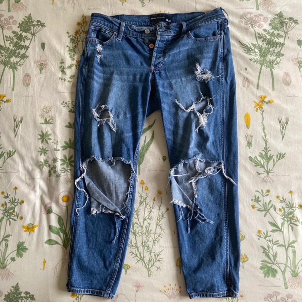 Ripped Boyfriend Jeans